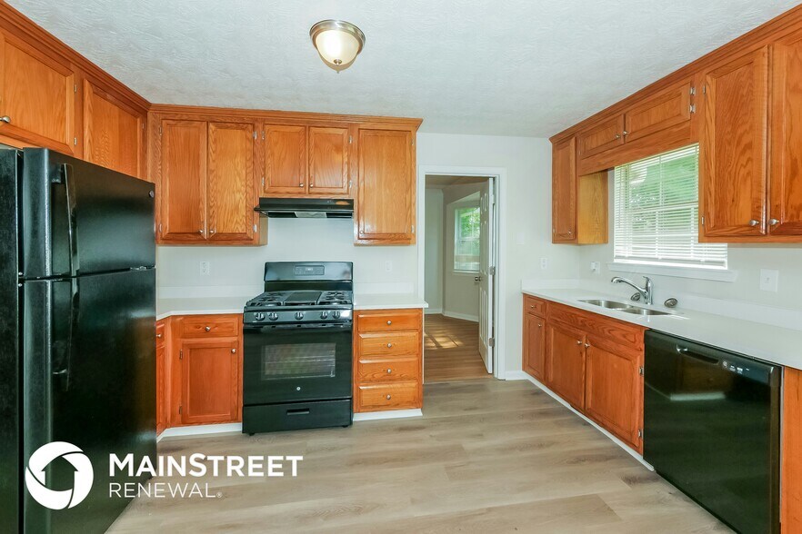 Building Photo - 4595 Westminster Dr