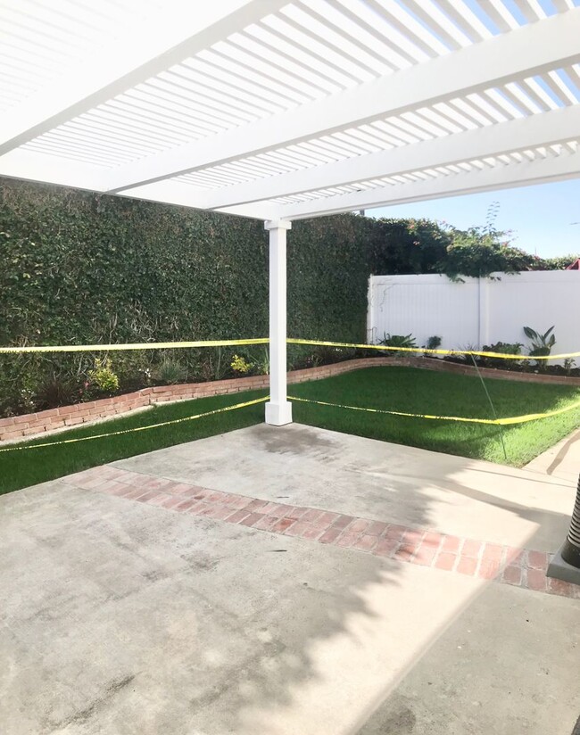Building Photo - Carlton Square Spacious House w/Central AC...