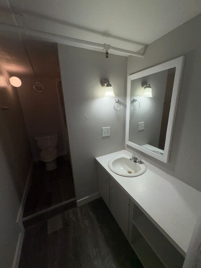 Building Photo - Basement apartment for rent at The Terrace
