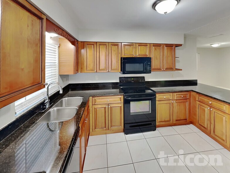 Building Photo - 1924 Derbywood Dr