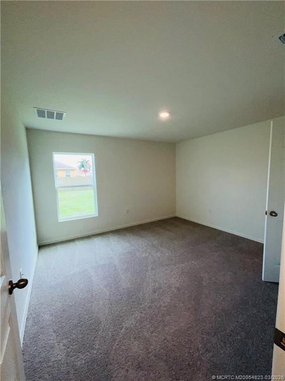 Building Photo - 934 SW McDevitt Ave