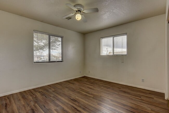 Building Photo - 4701 N Norman Rd