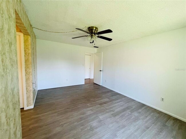 Building Photo - 428 Breakwater Dr