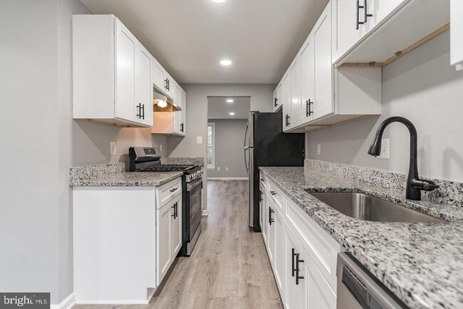 Building Photo - 14365 Watery Mountain Ct