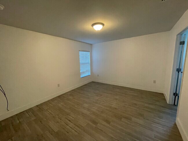 Primary Photo - 3720 SW 8th Pl