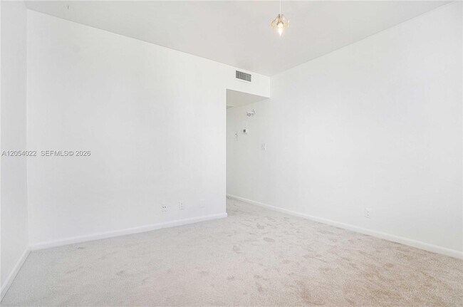 Building Photo - 5700 Collins Ave