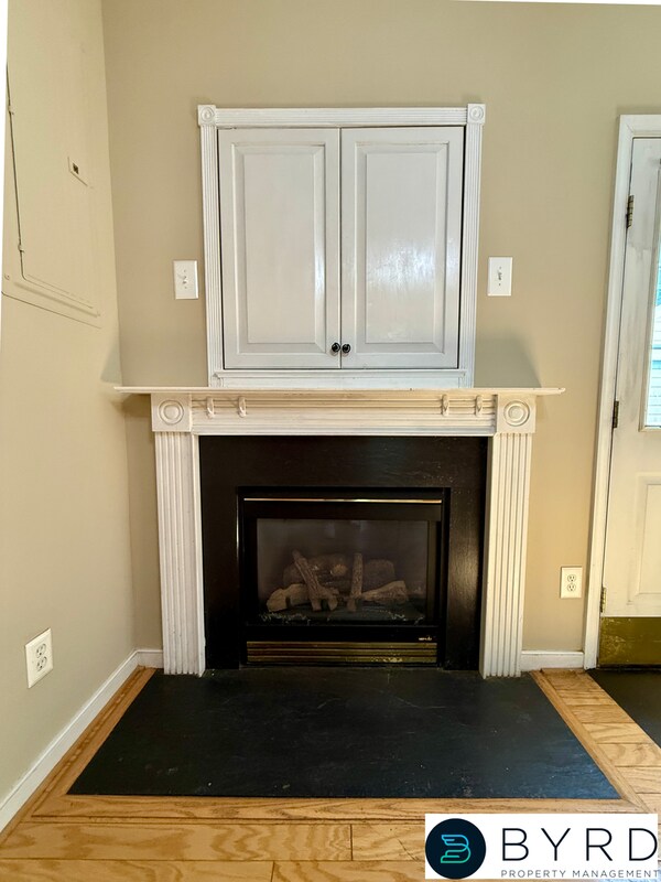 Building Photo - 8651 Millstream Dr