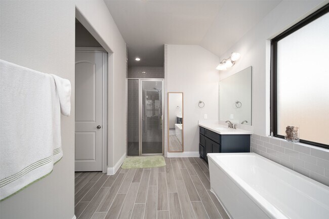 Building Photo - 27427 Gardinia Ridge Dr