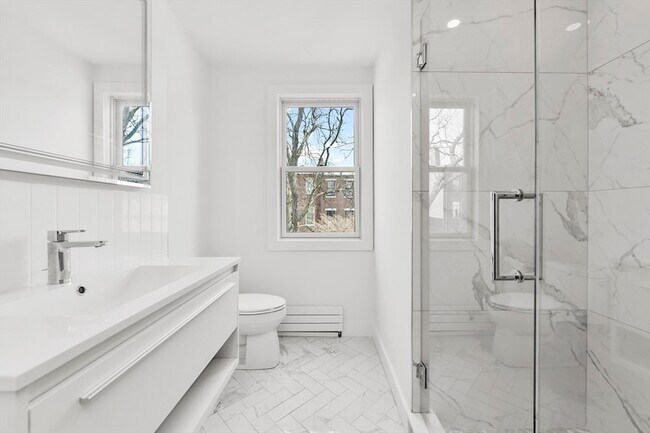 Building Photo - 31 Pleasant St