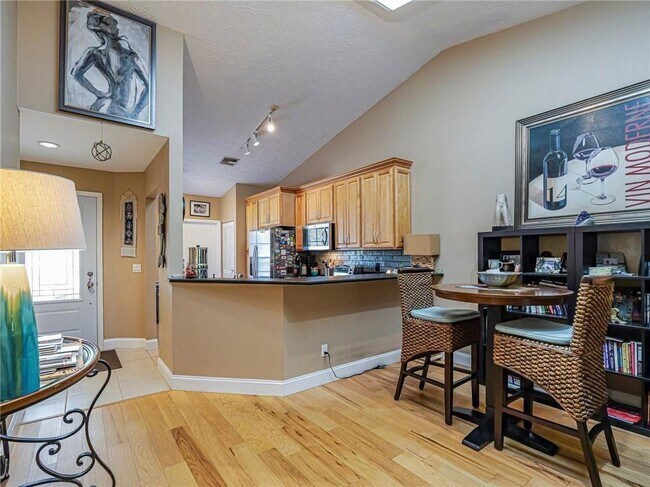 Building Photo - 1877 Sixty Oaks Ln