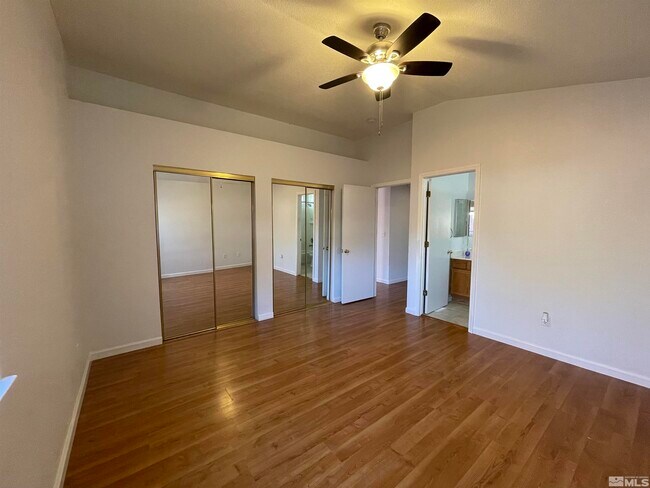 Building Photo - 4948 Bayridge Ln