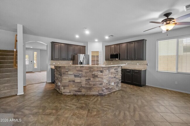 Building Photo - 8352 W Molly Ln