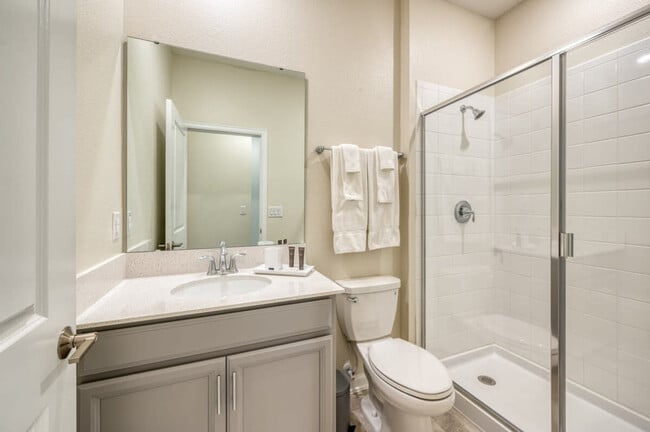 Building Photo - 833 Ocean Course Ave