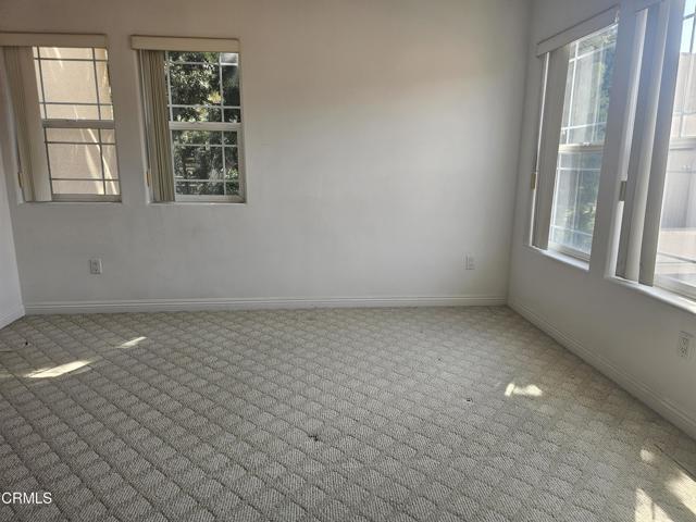 Building Photo - 2930 Fairway Ave