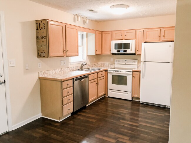 Kitchen - 237 Alta Ln