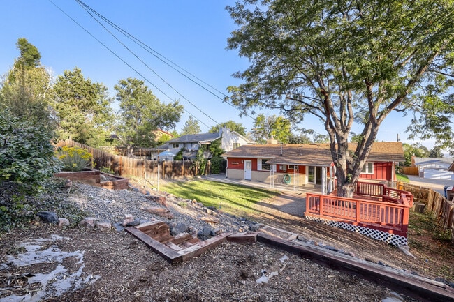 Building Photo - 13840 W Dakota Pl