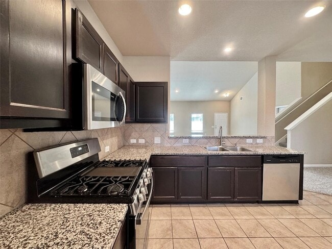 Building Photo - 1521 Maier Dr