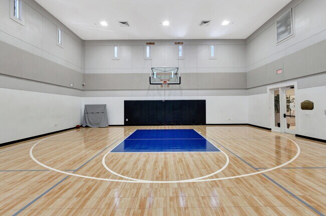 Building Photo - 3421 Tuscany Way