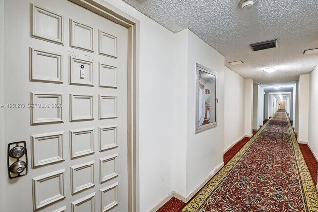 Building Photo - 1625 SE 10th Ave