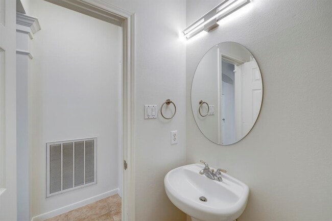 Building Photo - 5630 Ballina Canyon Ln