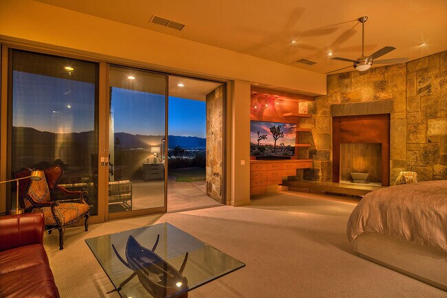 Building Photo - 9 Rockcrest