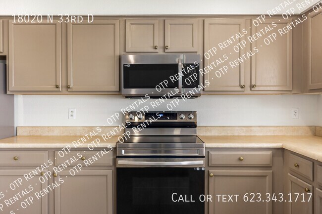 Building Photo - 18020 N 33rd Dr