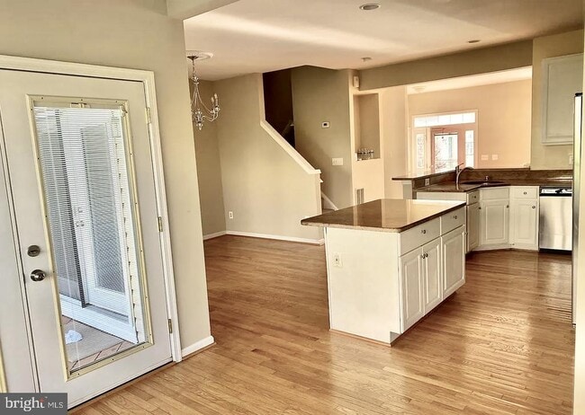 Building Photo - 6802 Cedar Loch Ct
