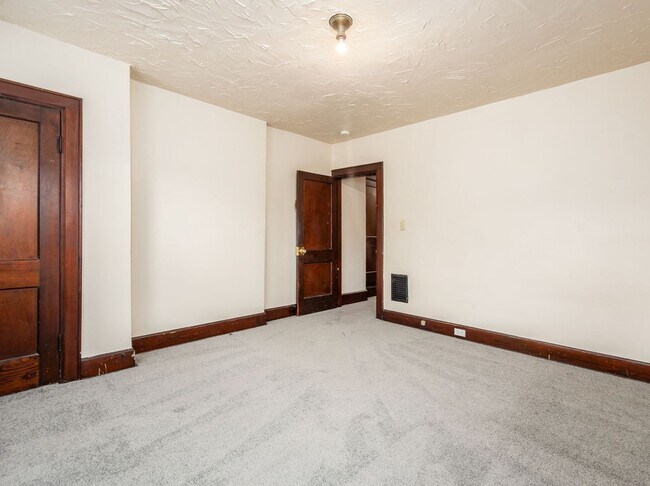 Building Photo - 2086-2090-2090 N 4th St