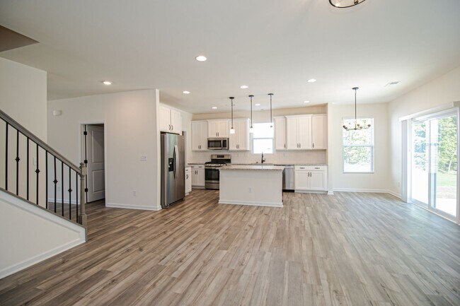Building Photo - Great Wesley Chapel Location!