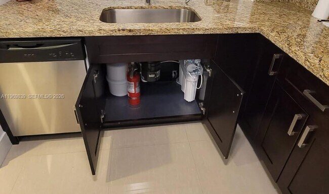 Building Photo - 8041 SW 21st Ct