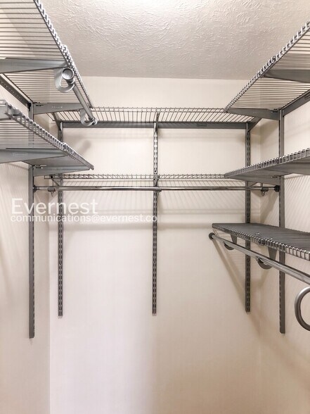 Building Photo - 9351 Kempton Manor Ct