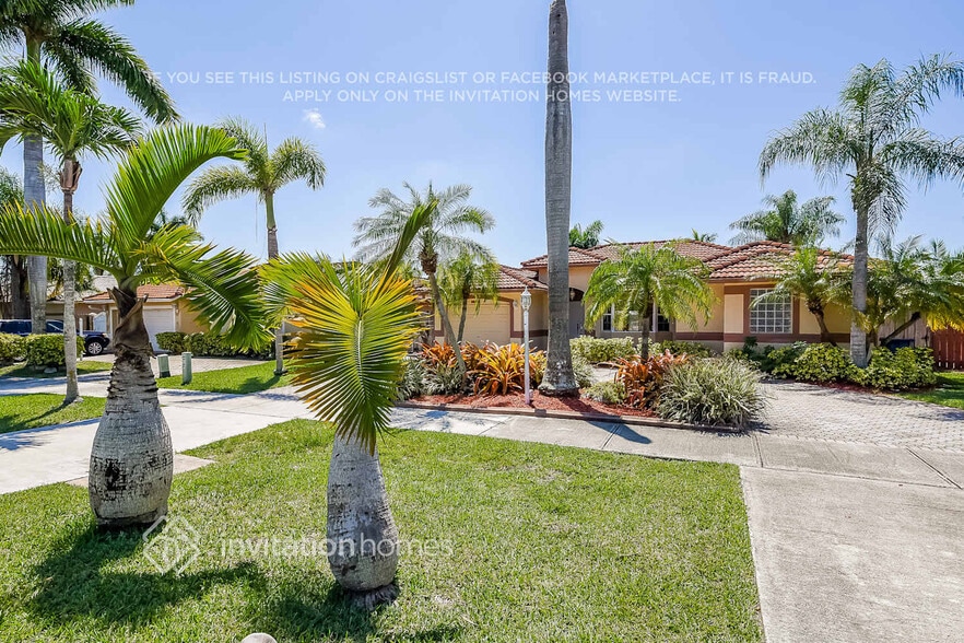 Building Photo - 14872 SW 176th St