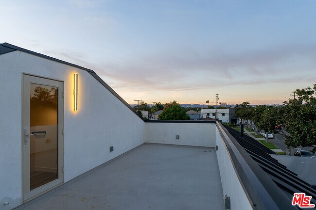 Building Photo - 4041 Sawtelle Blvd