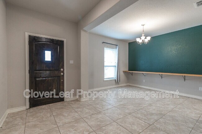 Building Photo - 423 Sundance Way