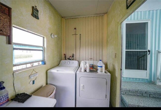 Building Photo - 11291 Grapefruit Ln