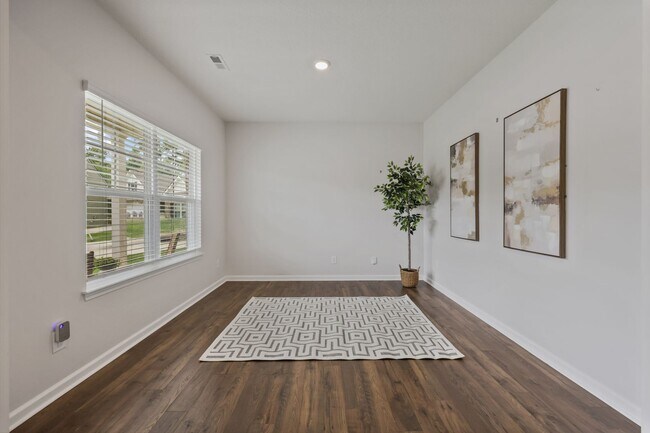 Building Photo - 545 Robotic Ln