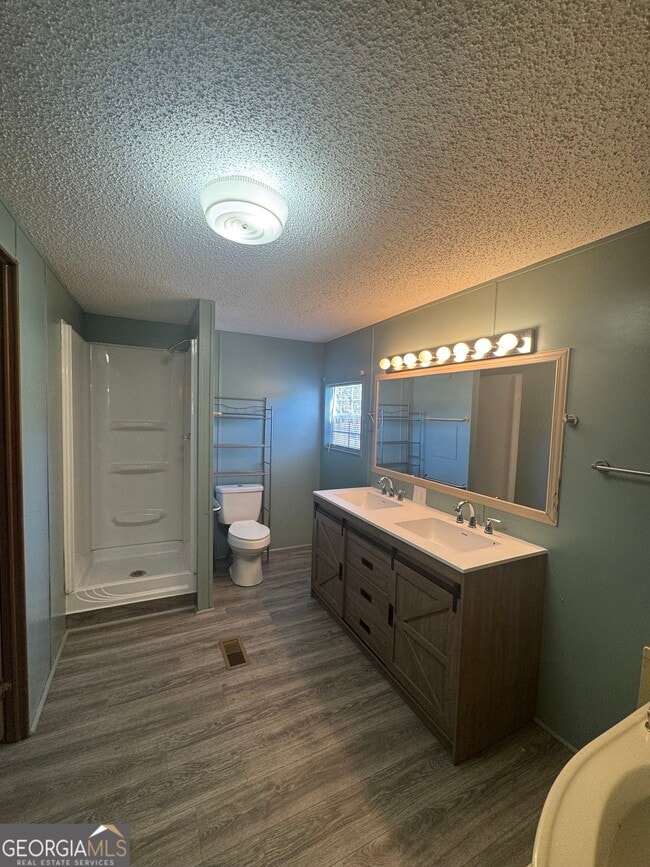 Building Photo - 30 Aaron Dr