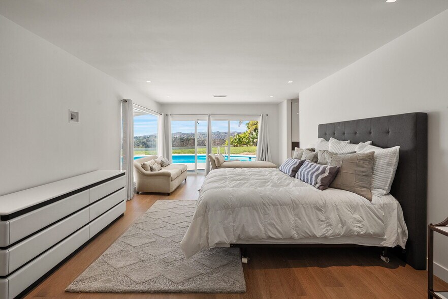 Building Photo - 1641 Tower Grove Dr