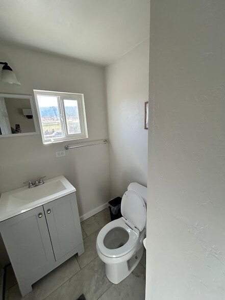 Building Photo - 350 N 550 E