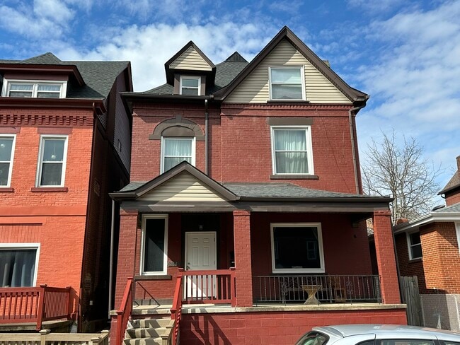 Building Photo - 244 S St Clair St