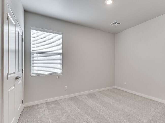 Building Photo - Beautiful New Construction Home in Edmond/...