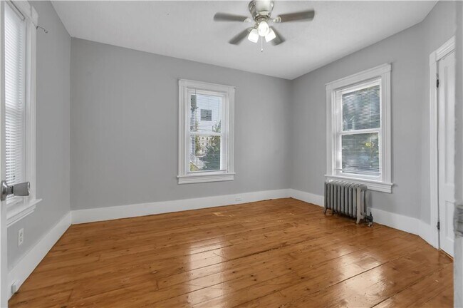 Building Photo - 244 Paradis Ave