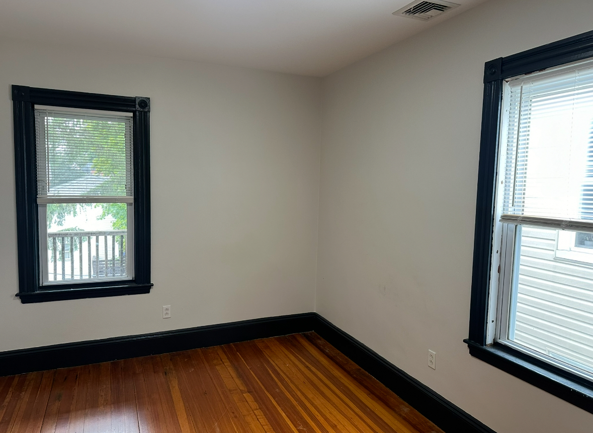 Building Photo - 18 Taft St