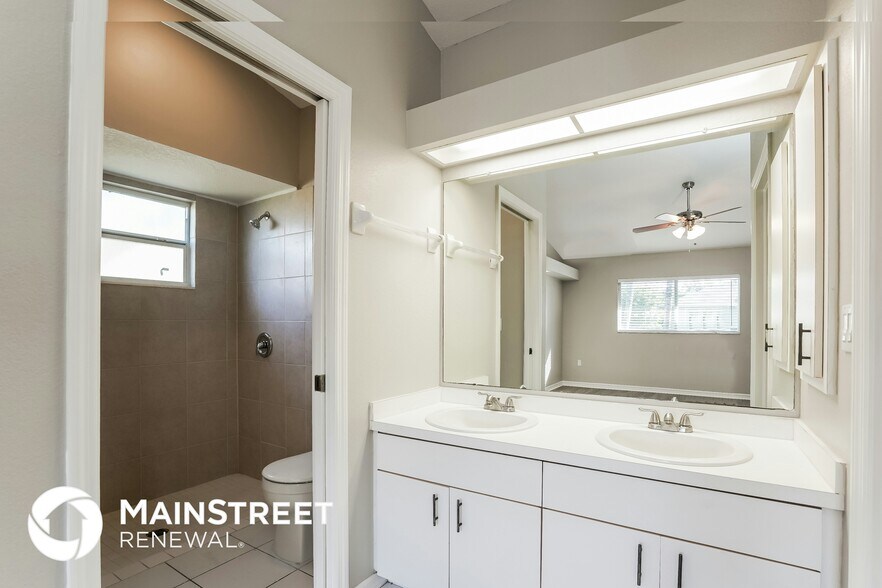 Building Photo - 9100 Caloosa Rd