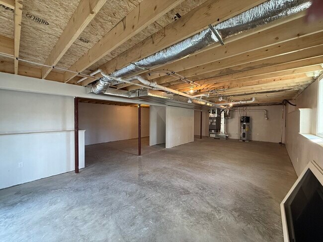 Building Photo - 19 Kashmirs Way