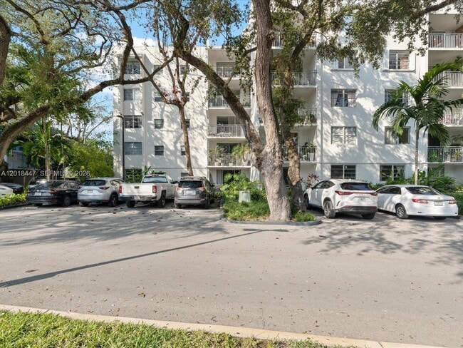 Building Photo - 680 NE 64th St