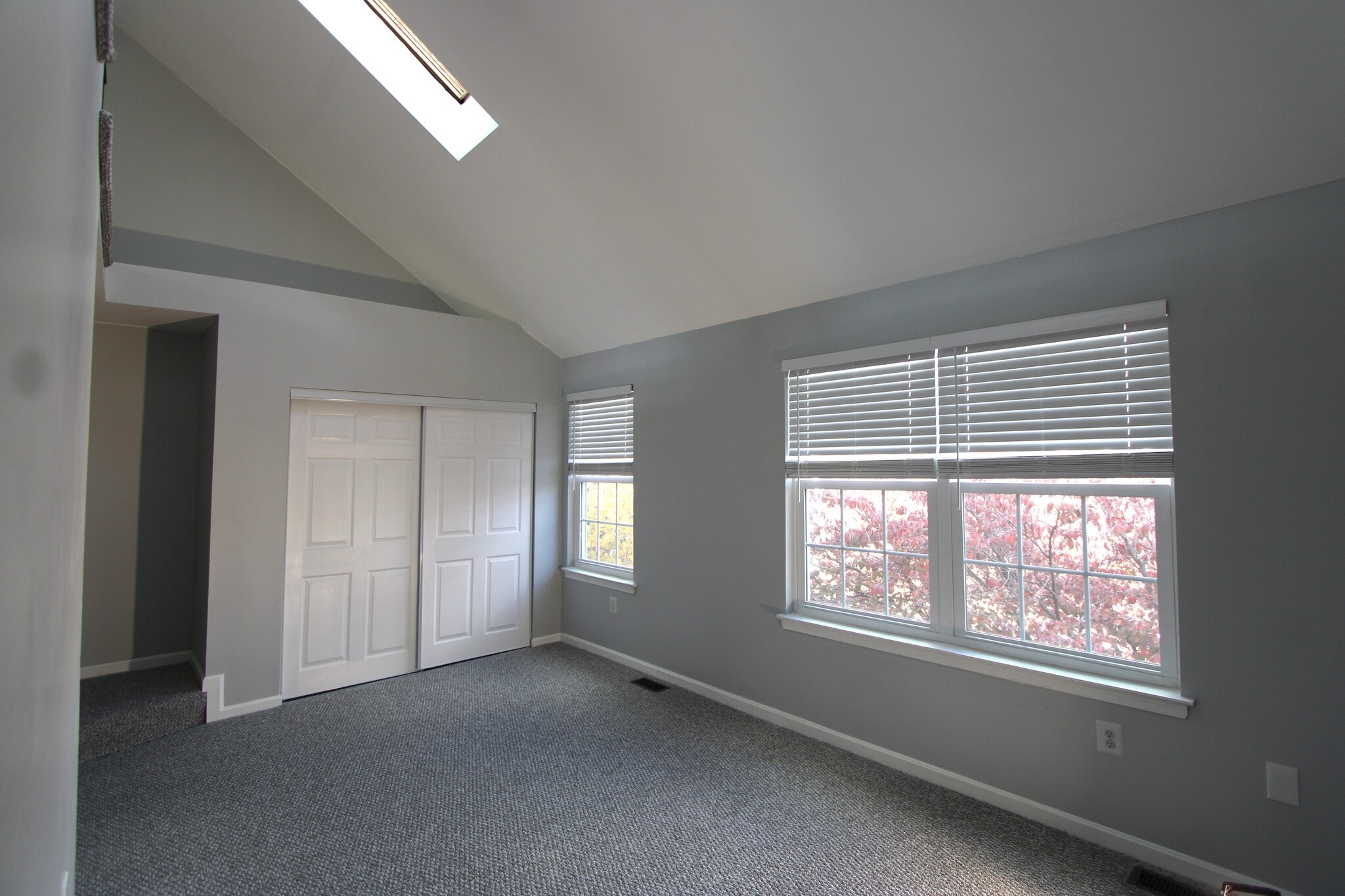 Building Photo - 7827 Hidden Creek Way