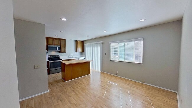 Building Photo - 4 Morning Star