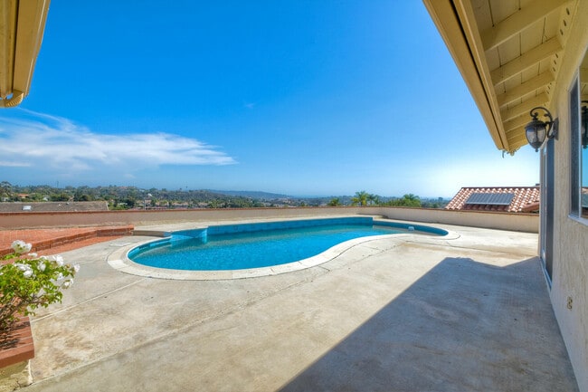 Building Photo - 422 Santa Dominga