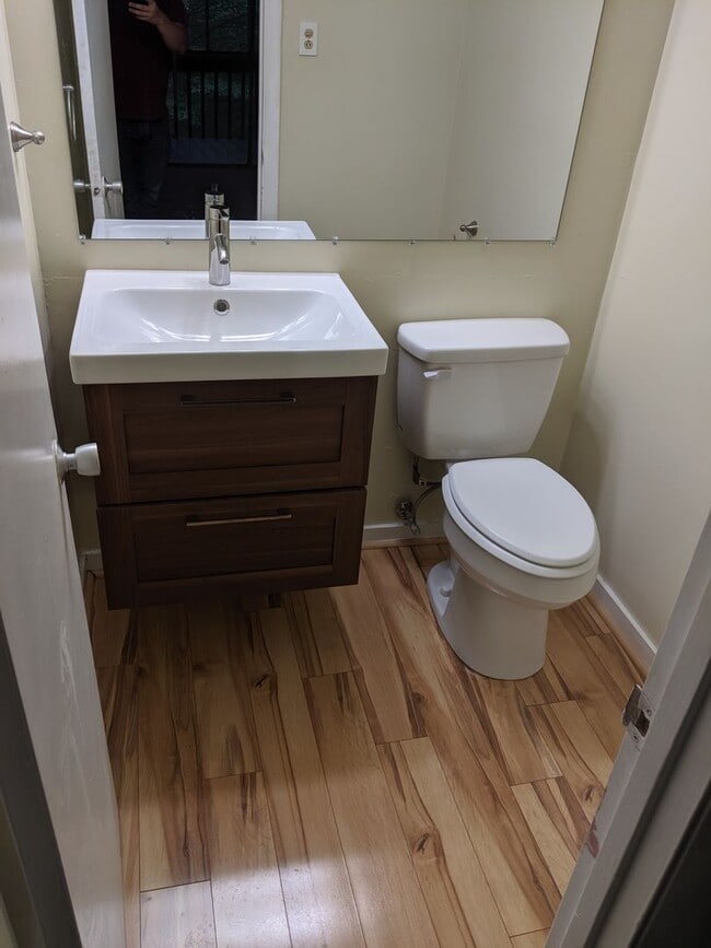 Building Photo - Two bedroom condo